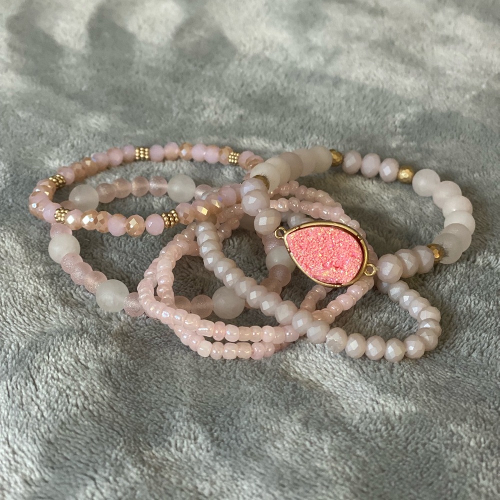 Stretch stack bracelets - Picture 5 of 6
